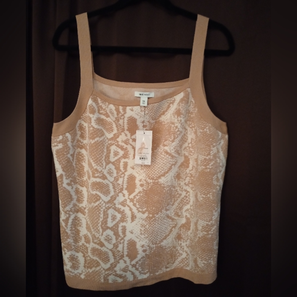 NWT Nine West top